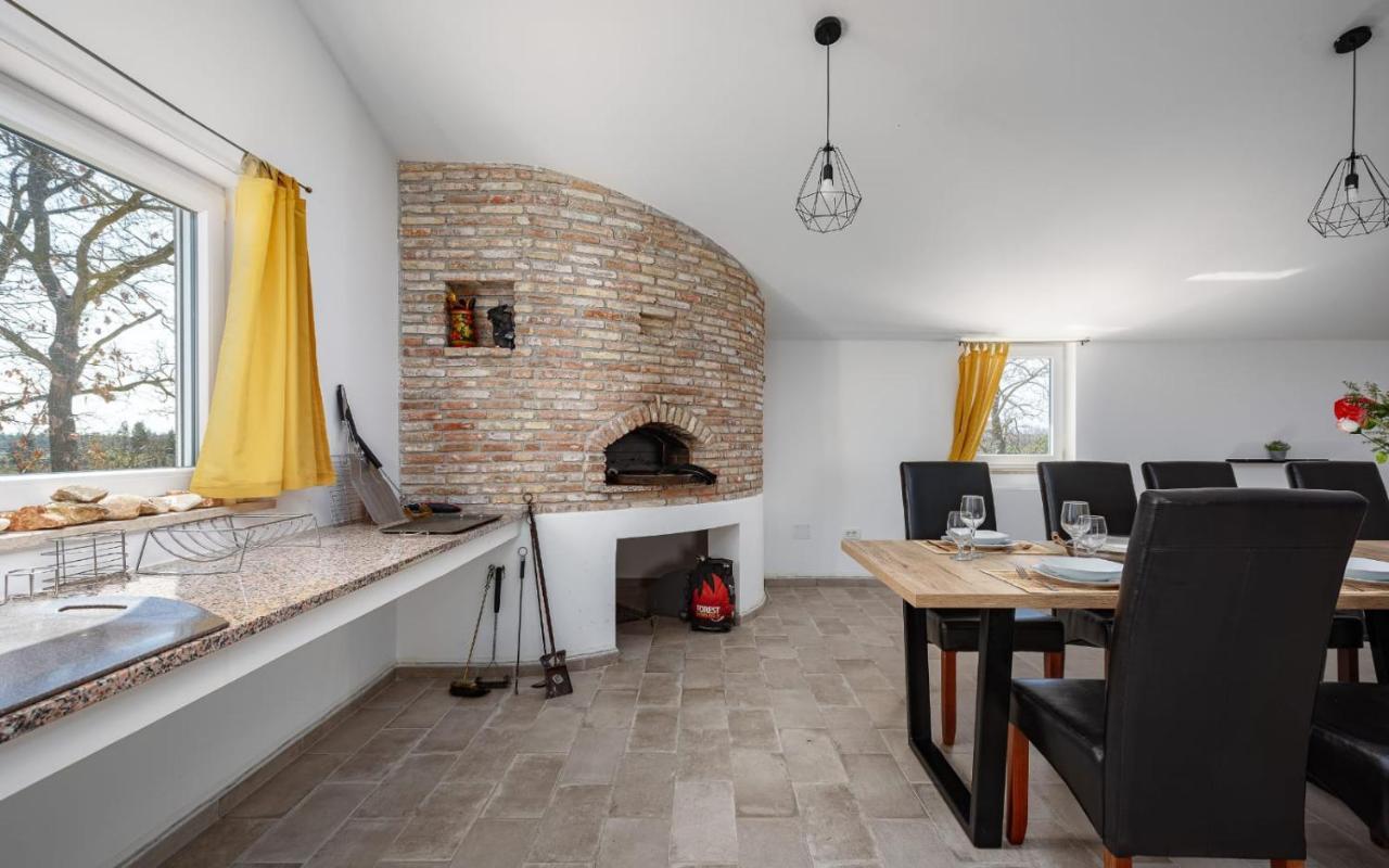Apartments Valeria Divšići Екстериор снимка