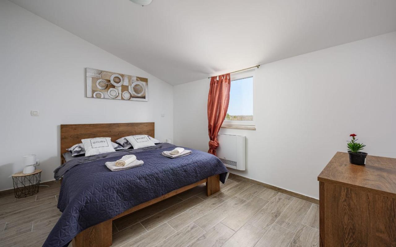 Apartments Valeria Divšići Екстериор снимка