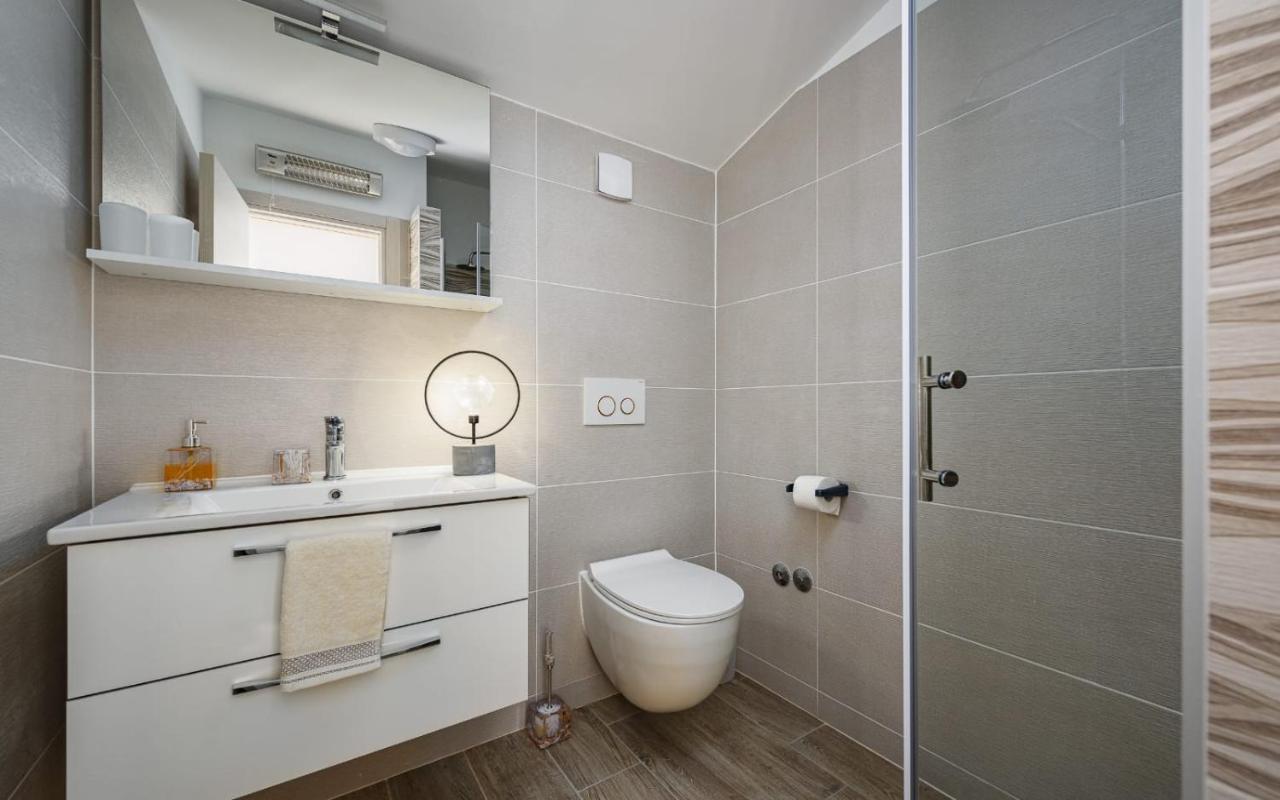 Apartments Valeria Divšići Екстериор снимка