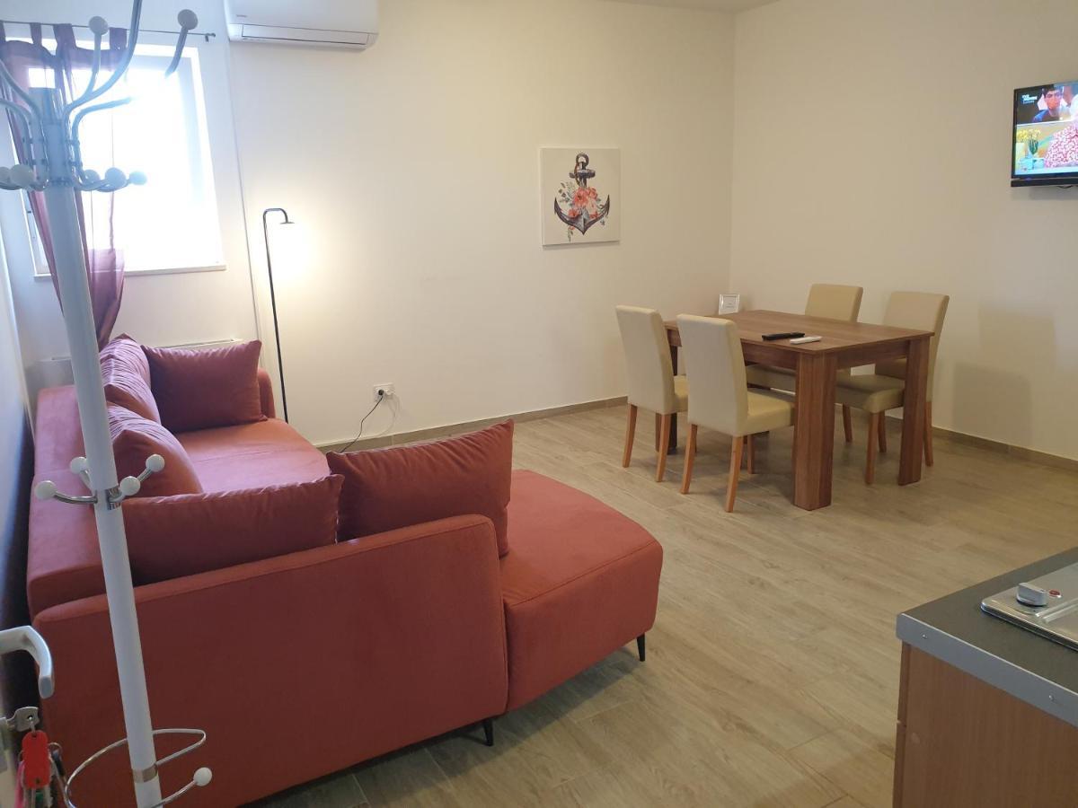 Apartments Valeria Divšići Екстериор снимка