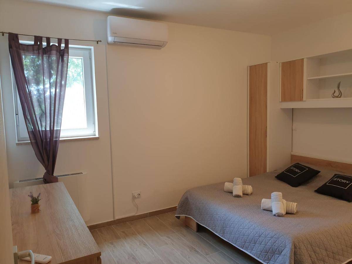 Apartments Valeria Divšići Екстериор снимка