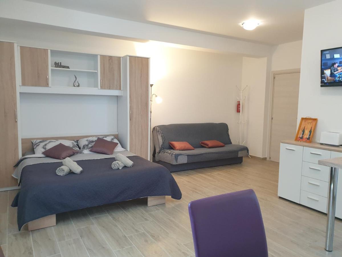 Apartments Valeria Divšići Екстериор снимка