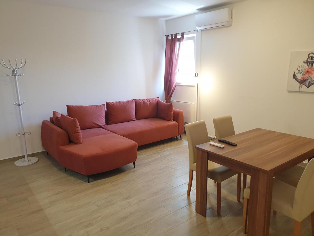 Apartments Valeria Divšići Екстериор снимка